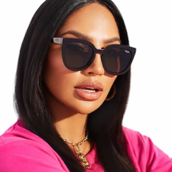 QUAY Noosa Sunglasses Shiny Black Blackout Lenses - Picture 3 of 6